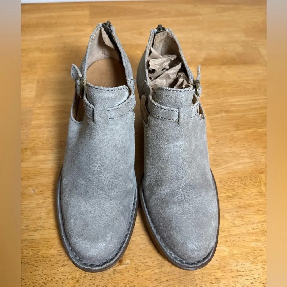 Born F36522 Gray Leather Suede Womens 2” Heel Booties 6.5